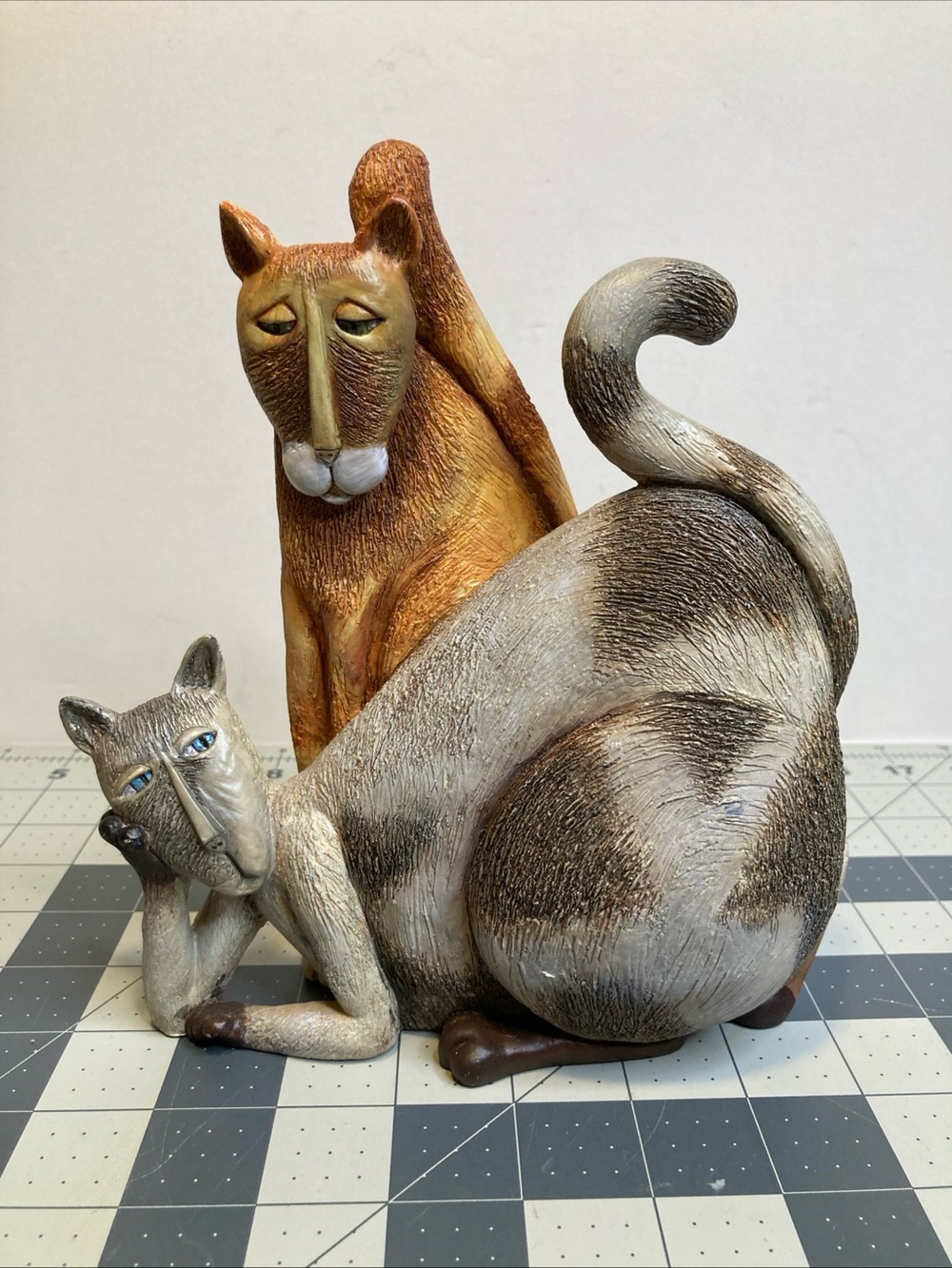 Marsha McCarthy Cat’s Rule 8” Figurine Brushed Resin Signed 2003
